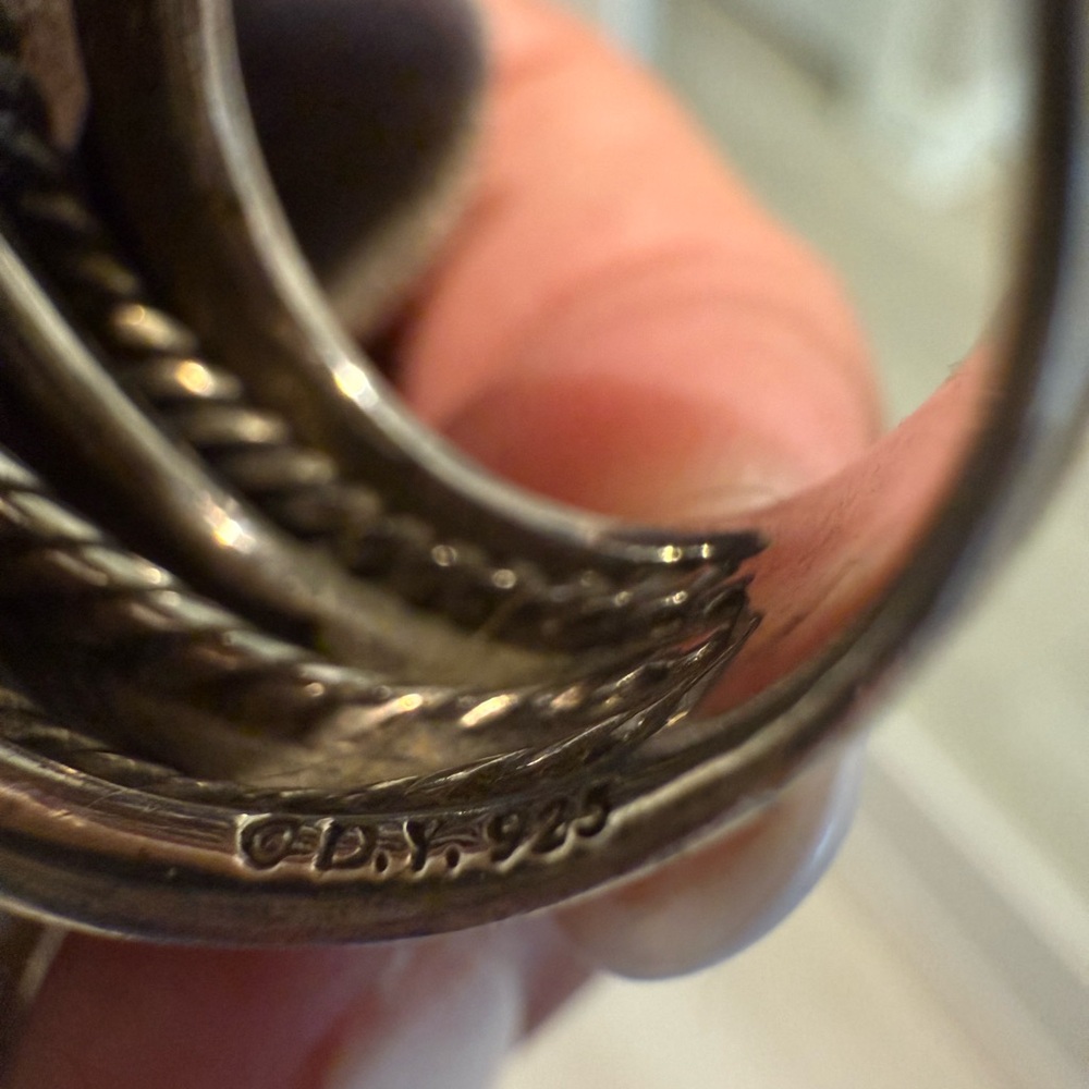 Authentic David Yurman Crossover Ring- Silver- Size 7 - Picture 4 of 5